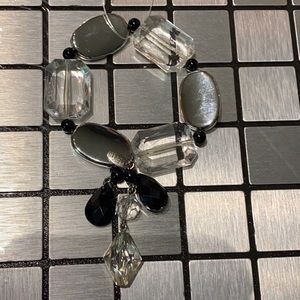 💟 Sale $8 💟 Silver, Black & Clear Bracelet w/ dangling beads!!!